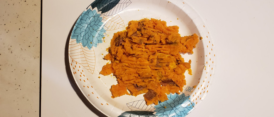 Cooked and mashed sweet potatoes